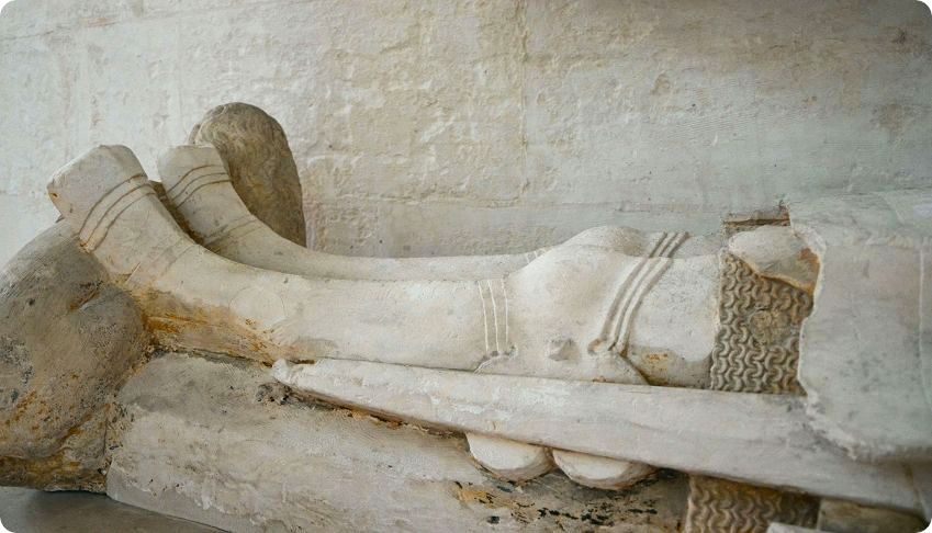 Gisant de Nicolas d'Estouteville