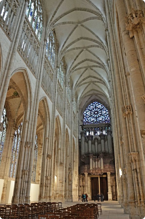 Nef de l'abbatiale Saint-Ouen