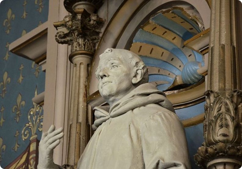 Statue d'Estout d'Estouteville, abbé de Fécamp