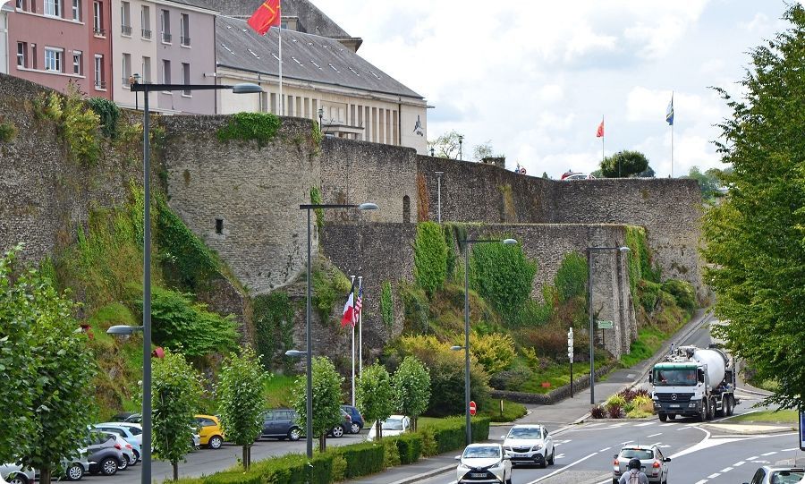 Saint-L� et ses remparts