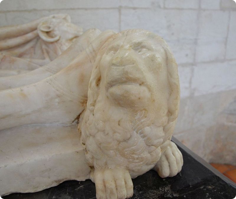 Tombe de Jacques d'E.-Valmont et Louise d'Albret