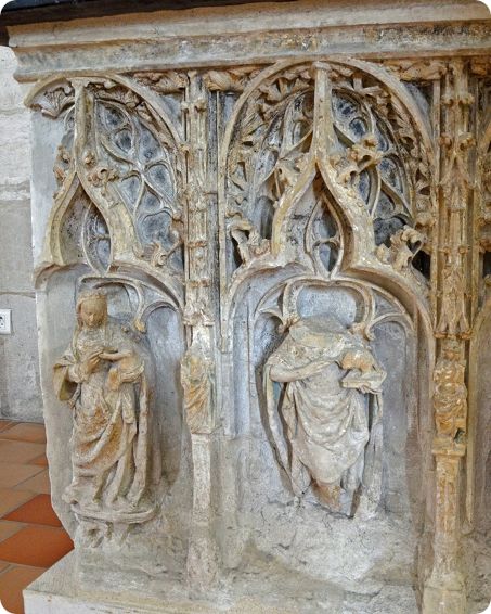 Tombe de Jacques d'E.-Valmont et Louise d'Albret