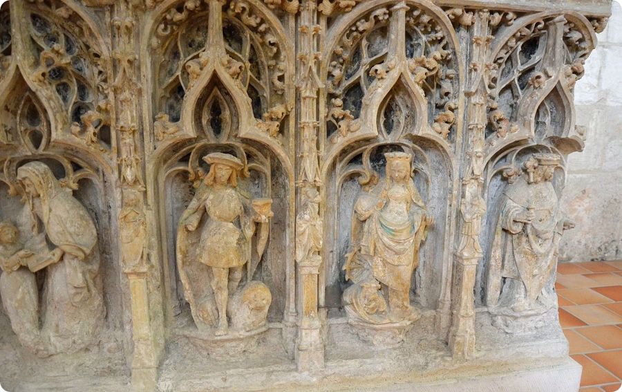 Tombe de Jacques d'E.-Valmont et Louise d'Albret