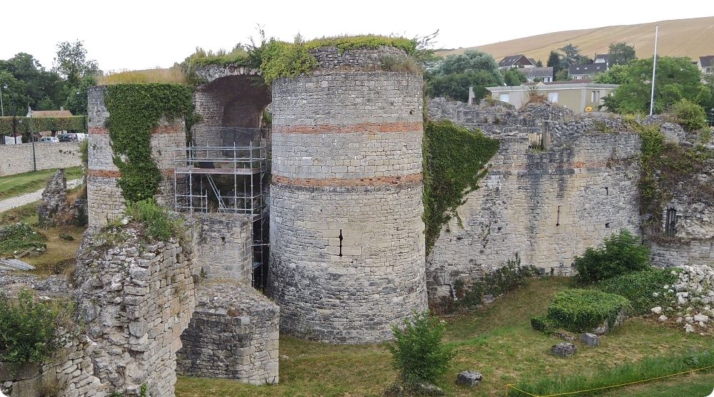 Château médiéval de Beynes