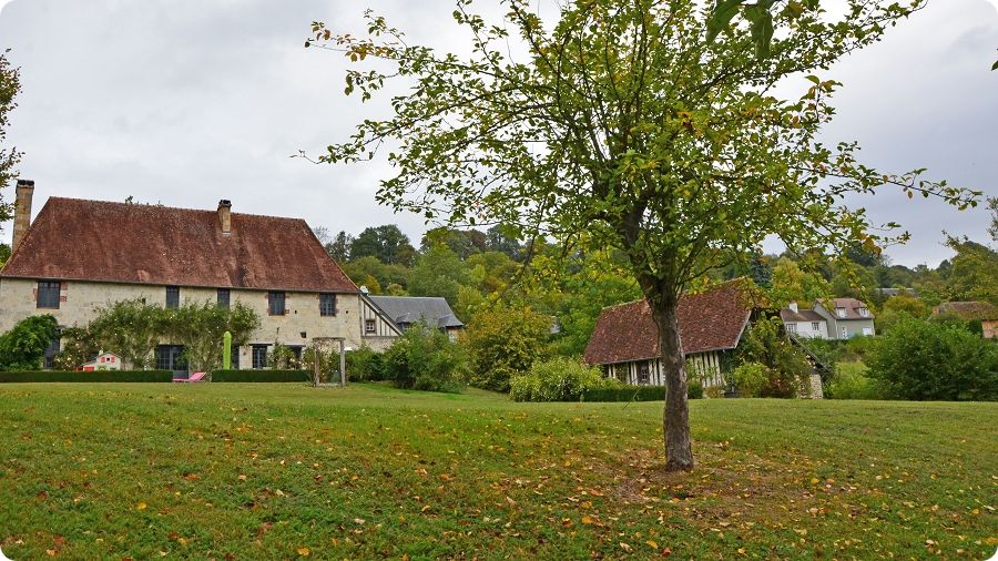 Emprise du château de Courtonne-la-Meurdrac