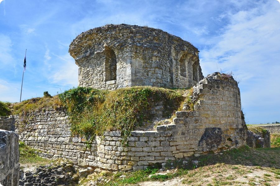 Vestiges du château médiéval d'Ivry-la-Bataille