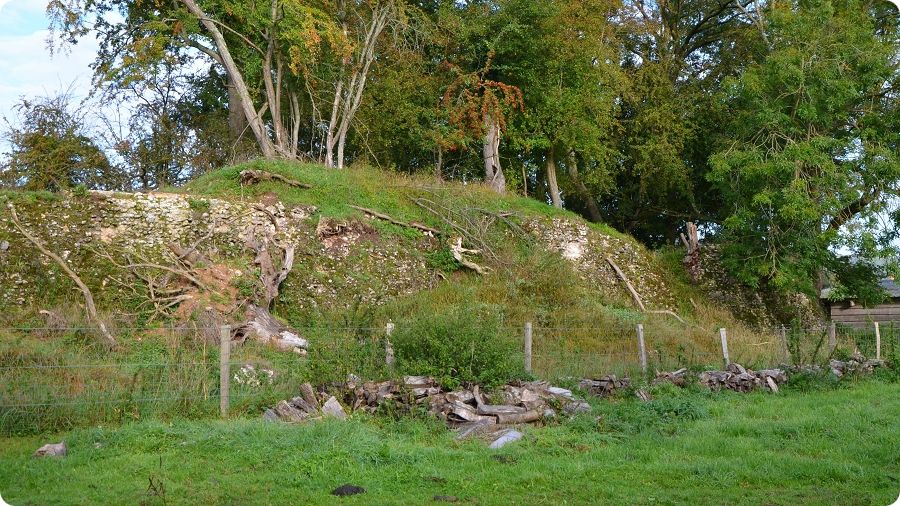 Vestiges du ch�teau m�di�val de Torcy-le-Grand